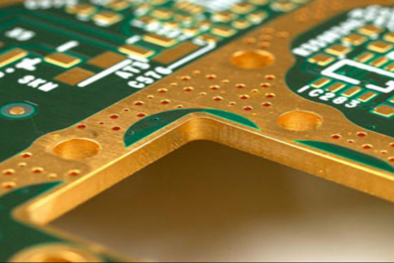 About the Function of PCB Through Hole and Metal Edge